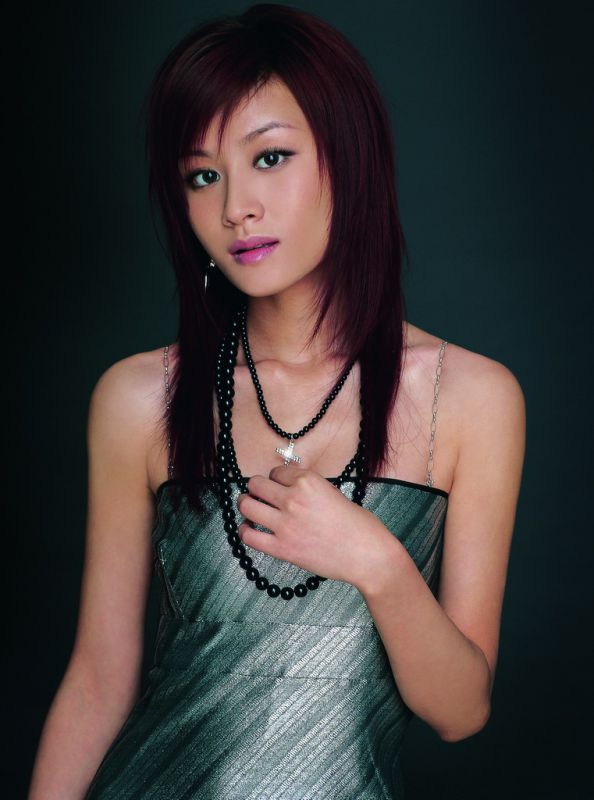 叶一茜甜美笑容高清写真