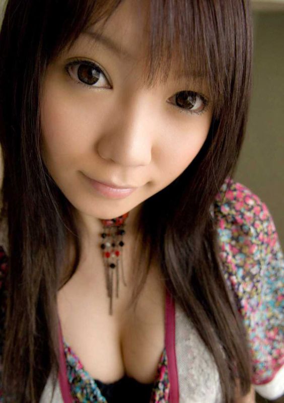 童颜巨乳美女翘臀黑色性感内衣写真