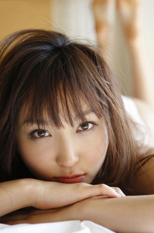 清纯妹子演绎唯美翘臀家居私房