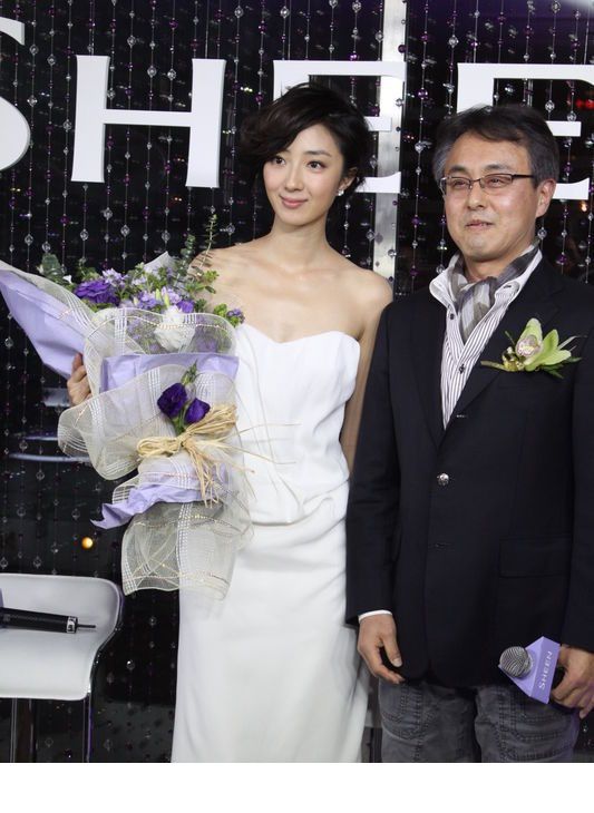 知性女神桂纶镁性感高清图片