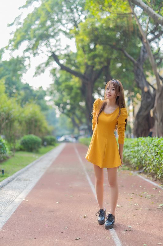 清纯甜美美眉户外高清写真照