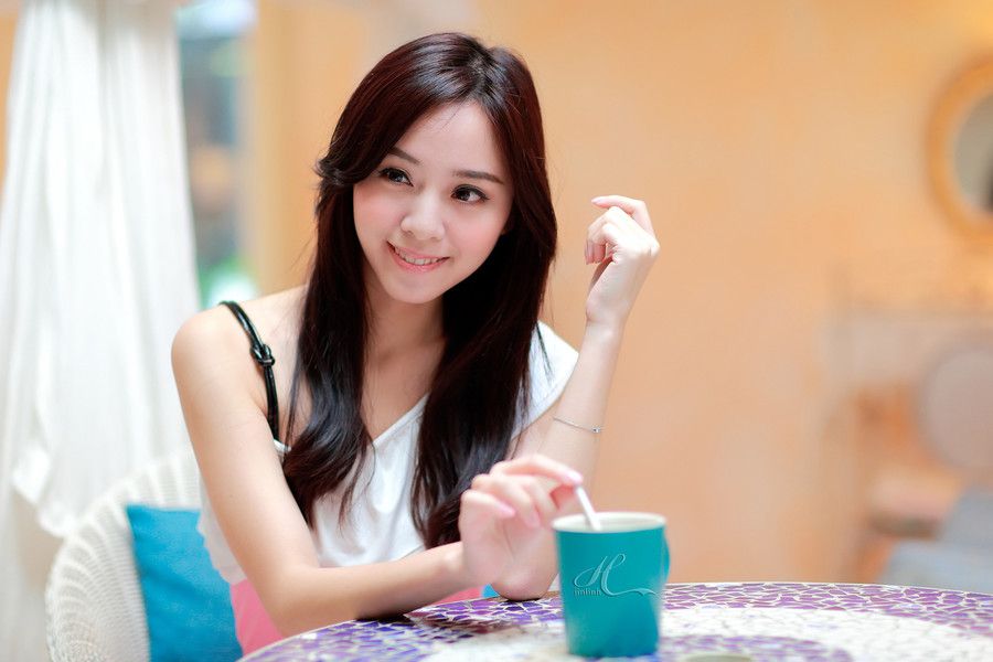 清纯粉嫩美女高清私房