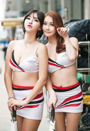 童颜美女完美制服爆乳写真图片