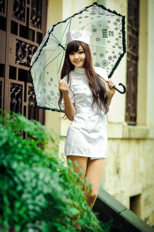 清纯美女上演制服诱惑
