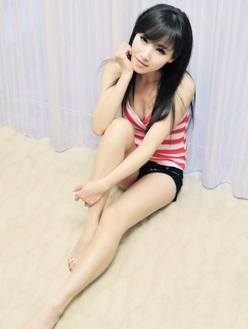 粉红性感萌妹子私房高清写真