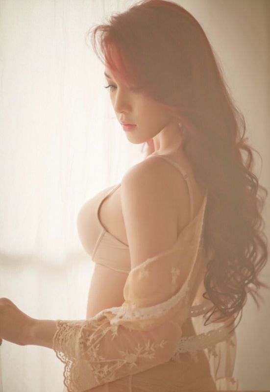 惊艳大胸美女私房情趣内衣致命诱惑