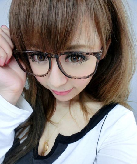 可爱俏皮美女陈美心卖萌写真