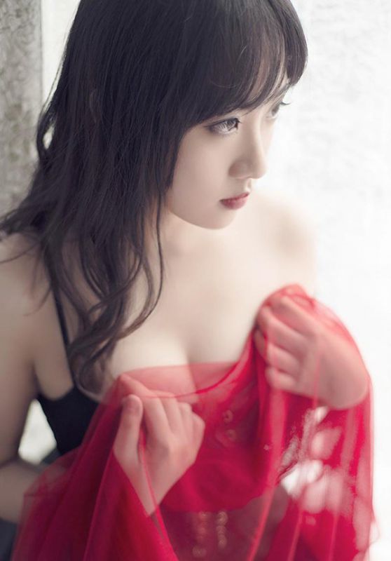 性感大胸萌妹子私房诱惑写真