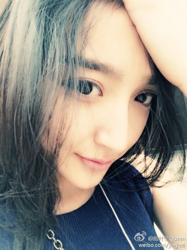 素颜美女殷叶子清新写真图片
