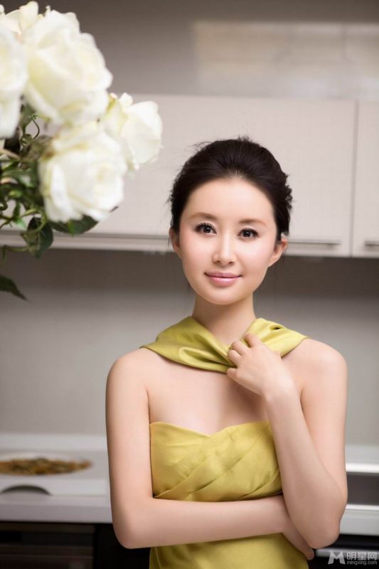 女神舒畅甜美小清新迷人写真