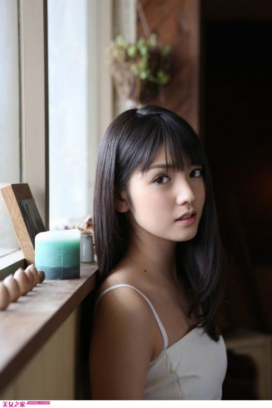 日系清纯萌妹子迷人家居私房