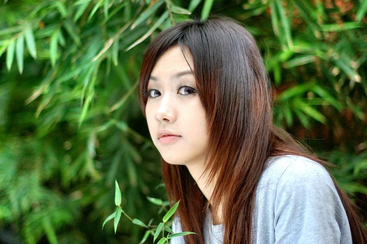 邻家素颜萌妹子户外写真拍摄