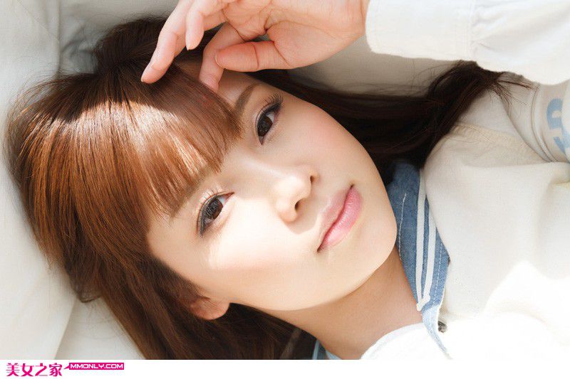 白衫美眉星川英智室内高清写真