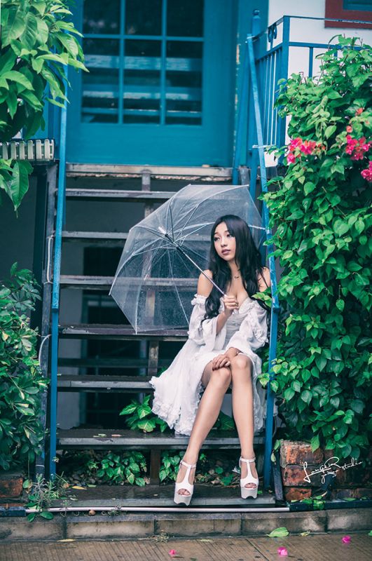 小清新校花美女户外迷人写真