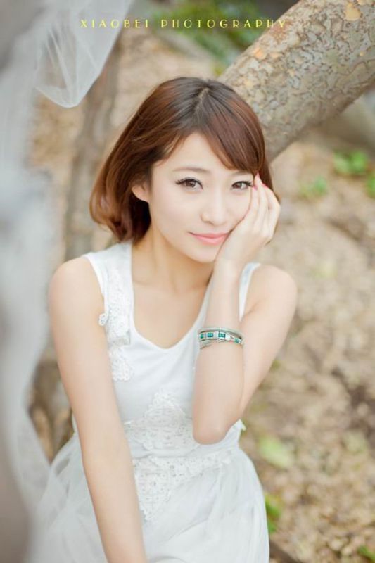 薄纱裙小美女唯美户外迷人写真