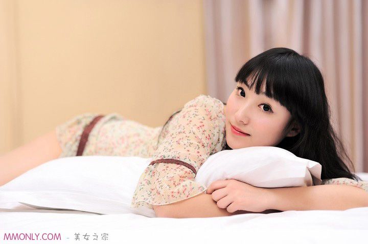 粉嫩萌妹子私房诱惑写真