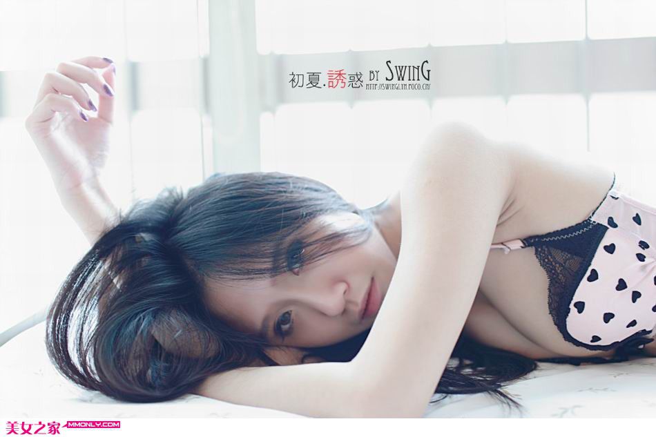 透视装美女性感妩媚写真