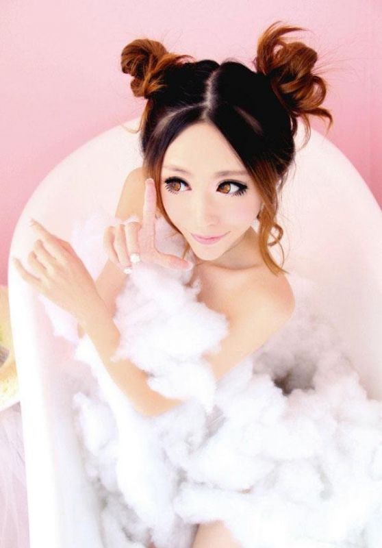 90后萌妹子可爱迷人写真