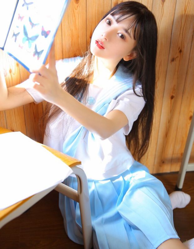校园二次元美女萝莉班花校花白丝水手服诱惑图片