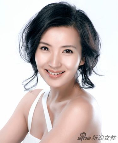 靓丽萌妹子陈好清新写真
