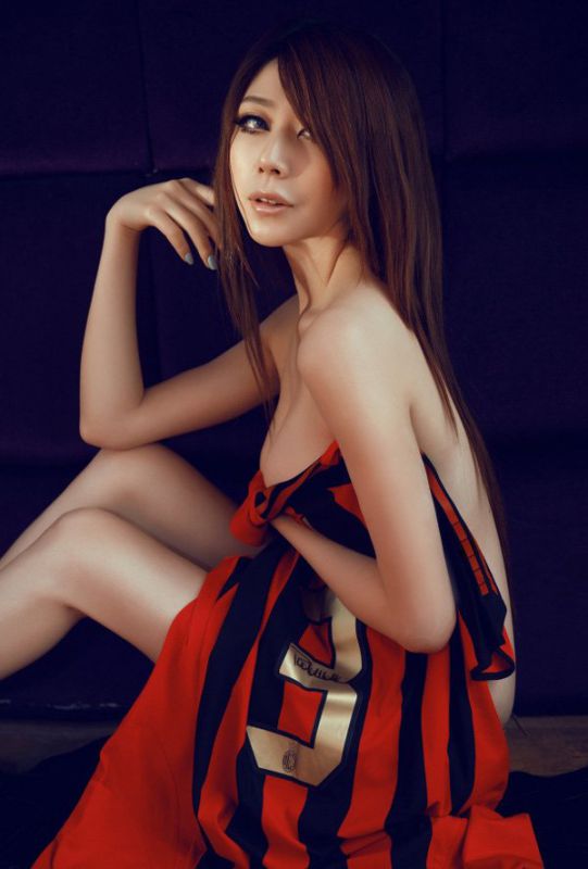 萌妹子演绎性感美臀高清私房