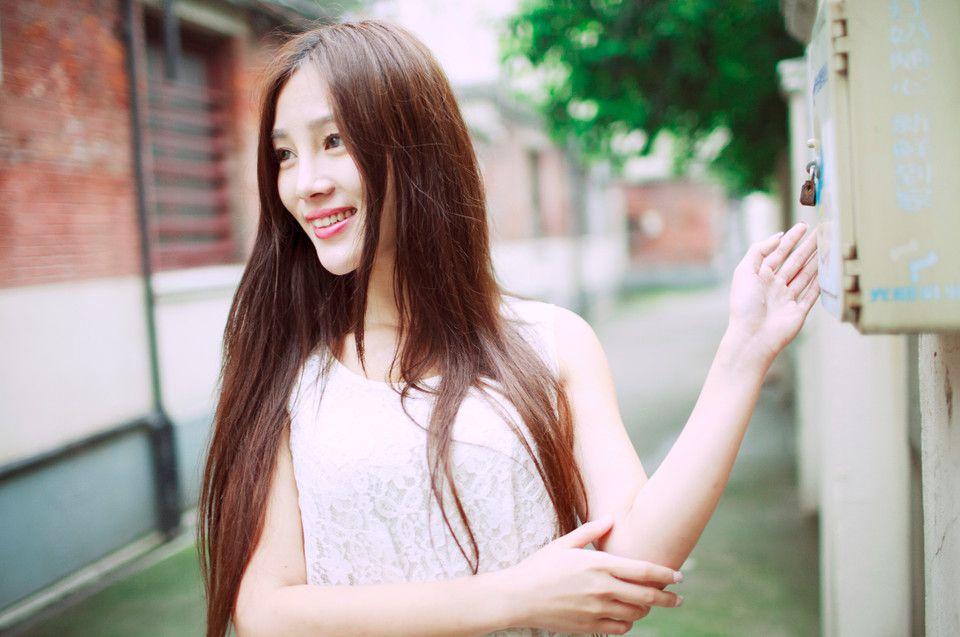 清纯气质美女户外高清写真