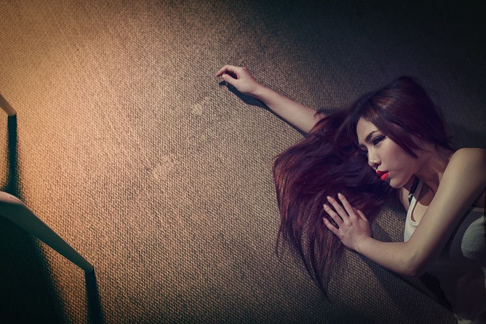 性感辣妹演绎酥胸美臀诱惑