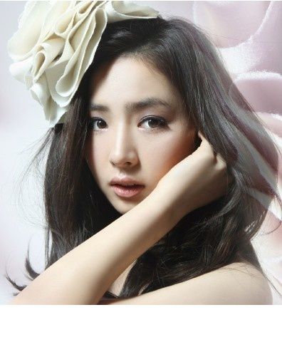 婚纱美女申世京性感迷人写真