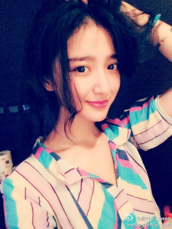 素颜美女殷叶子清新写真图片