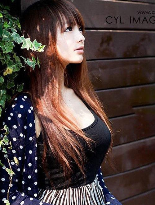 爆乳萌妹子性感私房写真