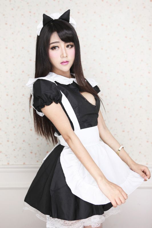 夏小薇女仆制服性感迷人写真