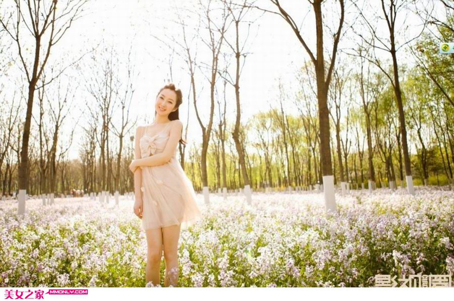吊带裙美女程媛媛小清新写真