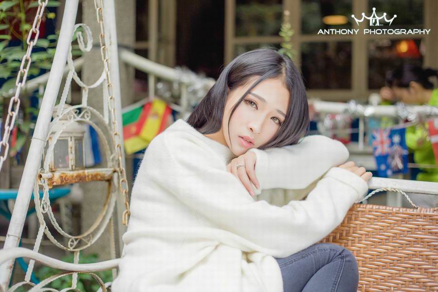 清纯校花唯美户外写真