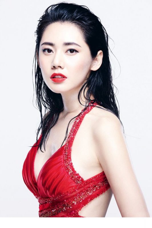 火辣身材美女秋瓷炫性感写真