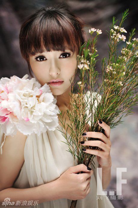 纯美萌妹子唐嫣犹如花仙子写真