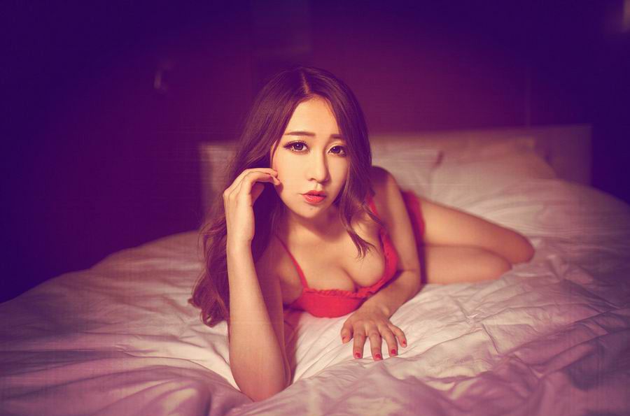 美模朵比性感诱人私房写真