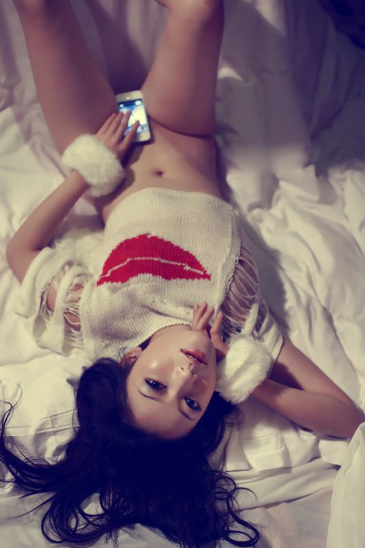 妖娆美女大尺度美臀美腿诱惑写真
