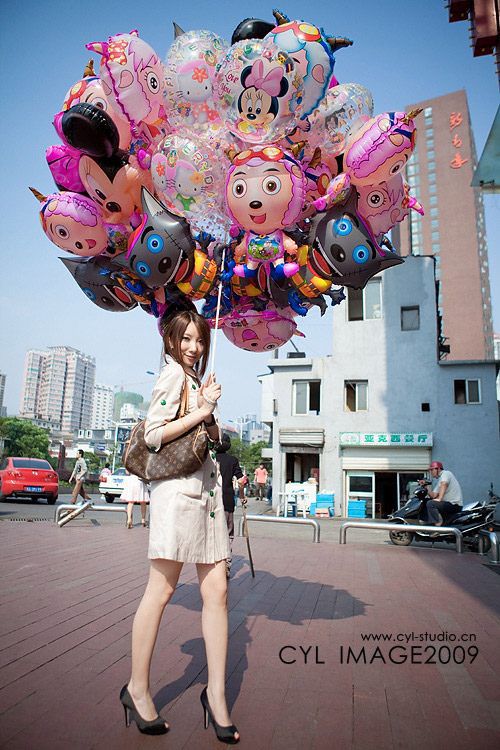 街拍萌妹子清纯时尚写真