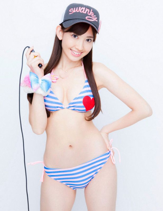 爆乳萌妹子私房诱人写真