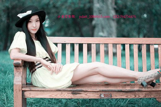 纯美萌妹子小清新户外写真
