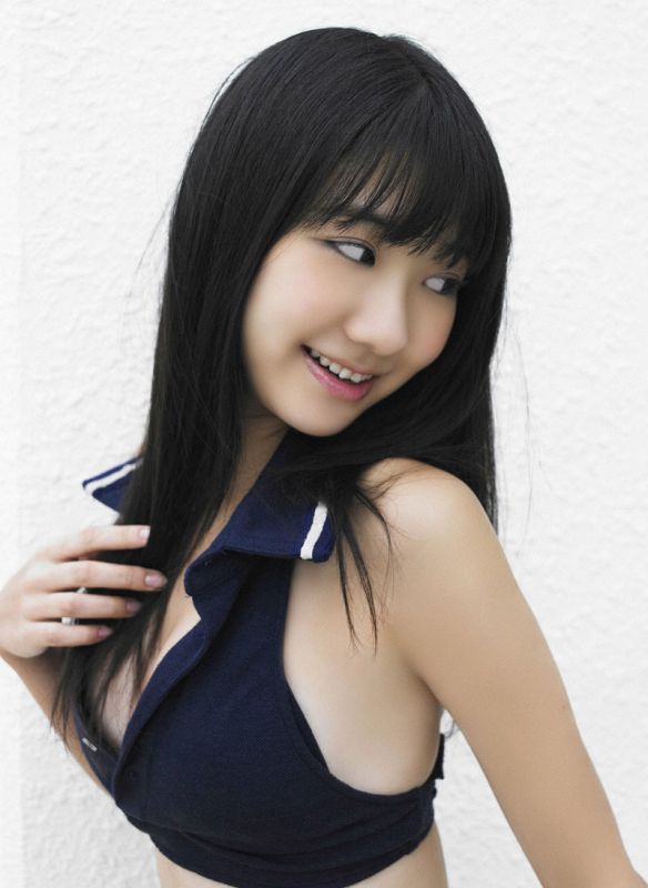 清纯萌妹子比基尼户外写真