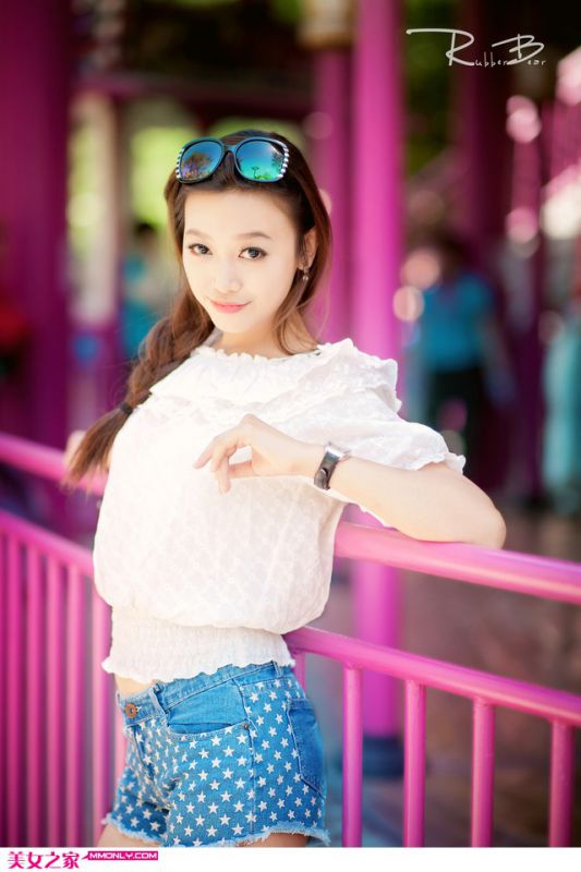 清新可爱美女高清迷人写真