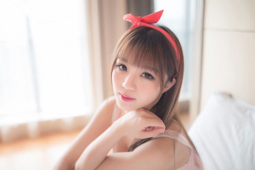 棒棒糖甜美女孩私房爆乳写真