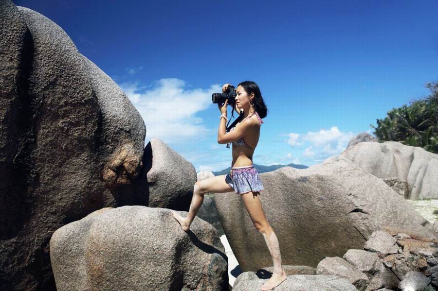 素颜美女江一燕海滩比基尼写真