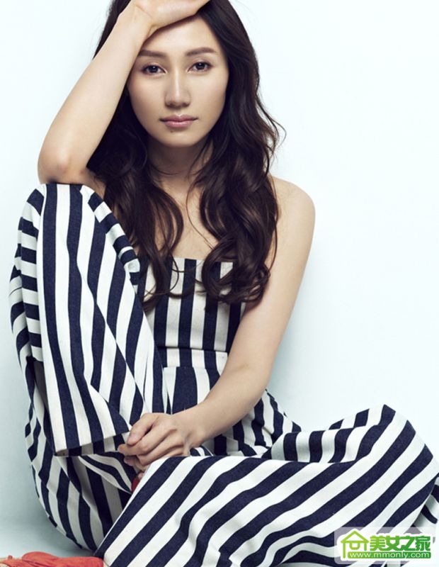 甜美笑容美女袁泉时尚高清写真