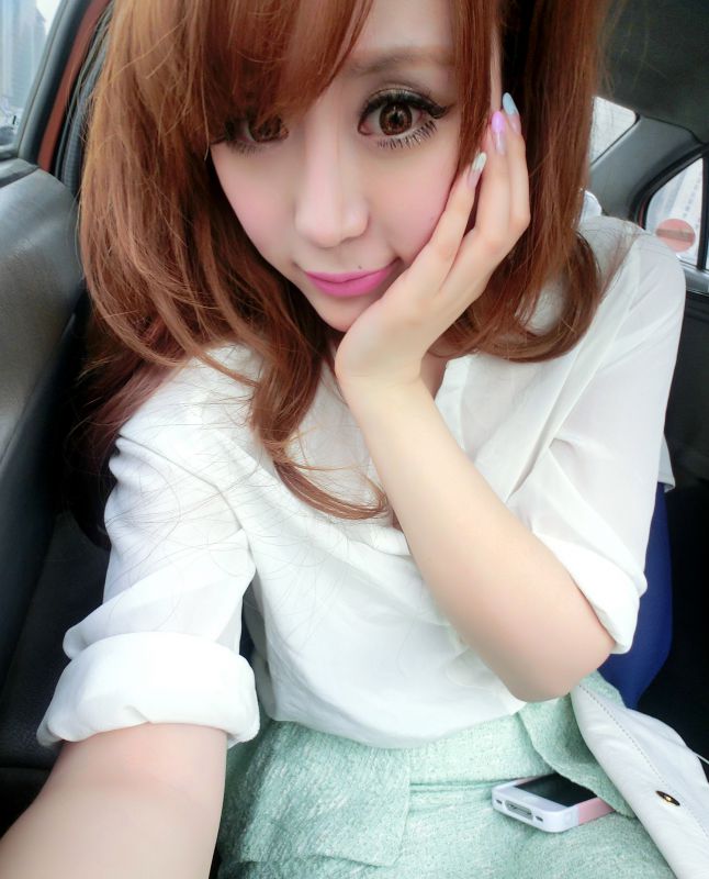 可爱俏皮美女陈美心卖萌写真