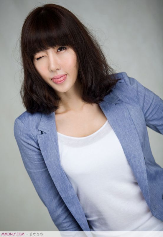 可爱韩国女星崔星儿高清写真