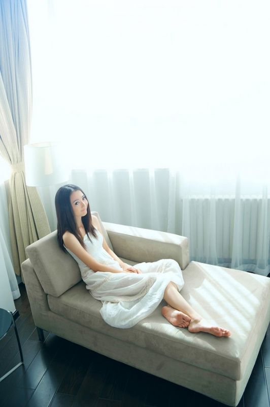 可爱美女私房白色诱人写真