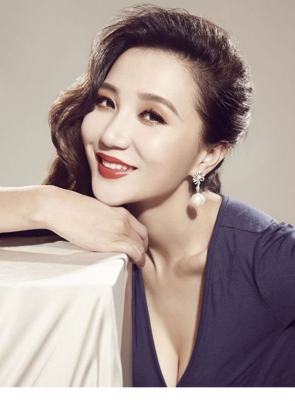 美女阿朵复古色彩写真