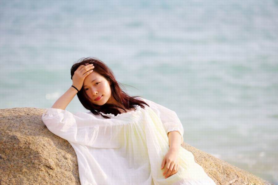 清纯美女江一燕海滩风情写真